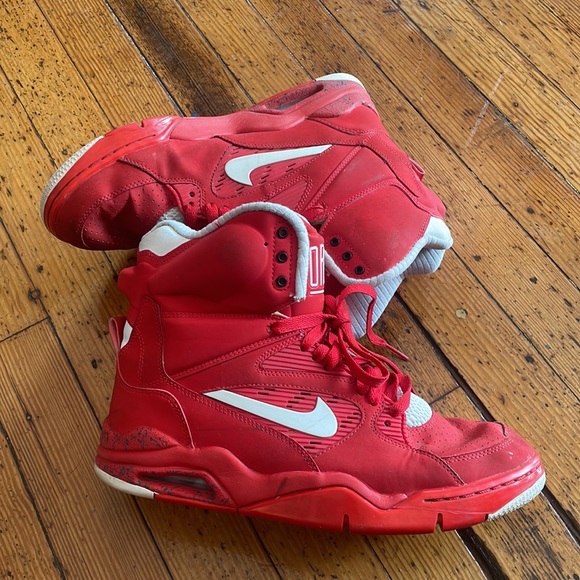 Nike Air Command Force University Red 684715-600 Size 8.5 - Picture 10 of 11